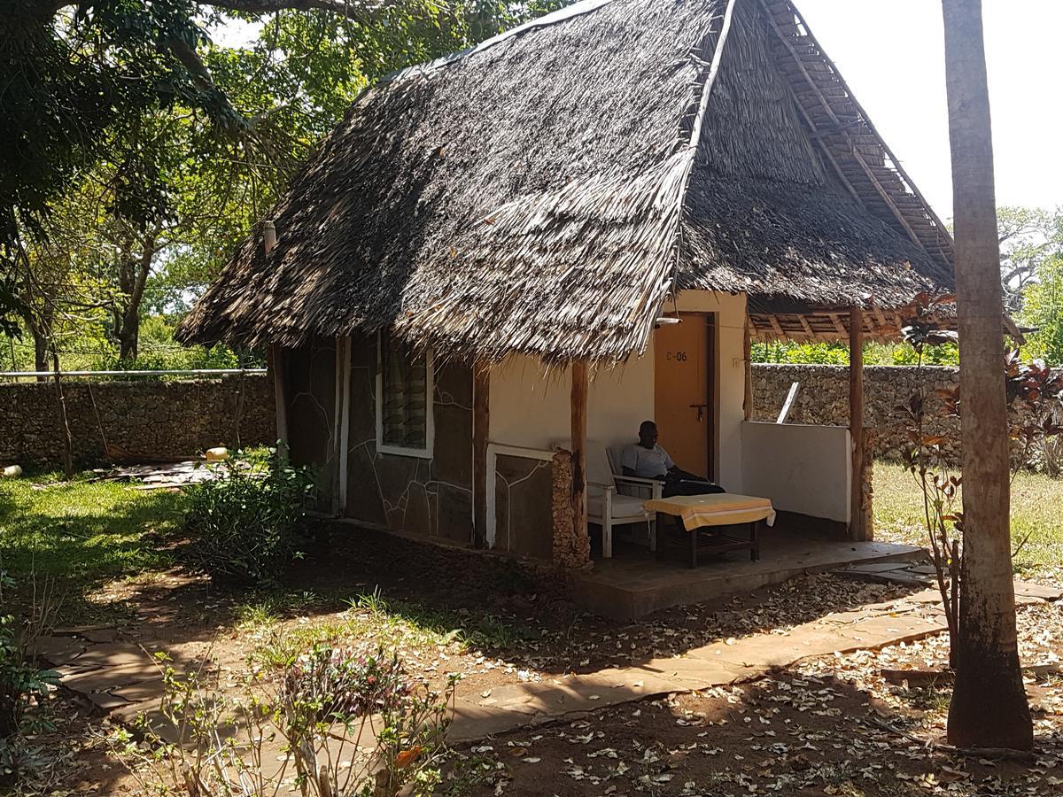 Shimoni Gardens Cottages Экстерьер фото
